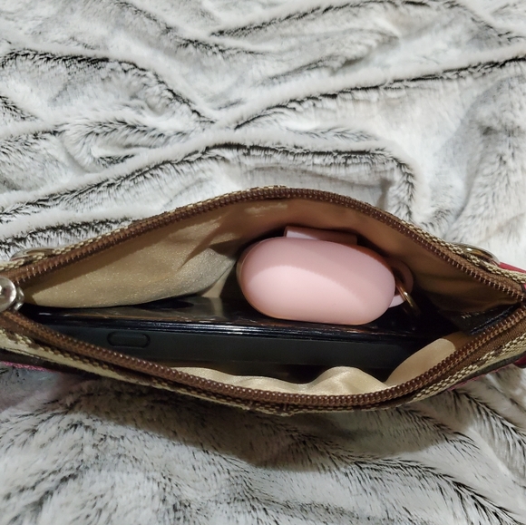 COACH TAN JACQUARD AND HOT PINK WRISLET - Picture 8 of 8